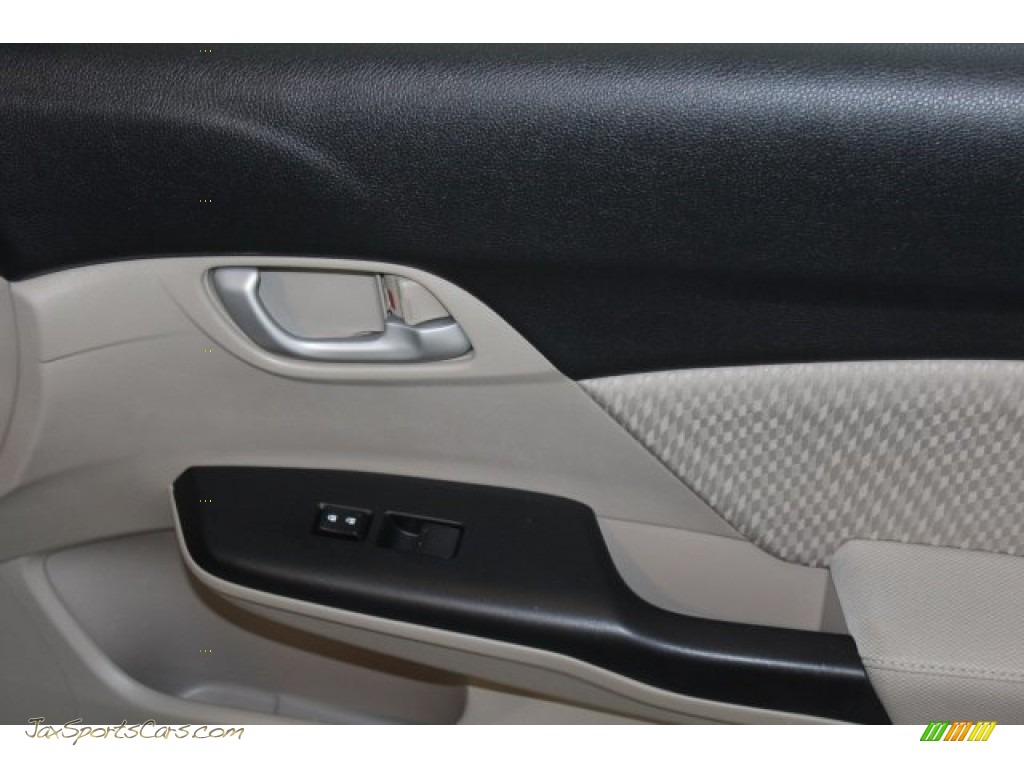 2014 Civic LX Sedan - Taffeta White / Gray photo #25