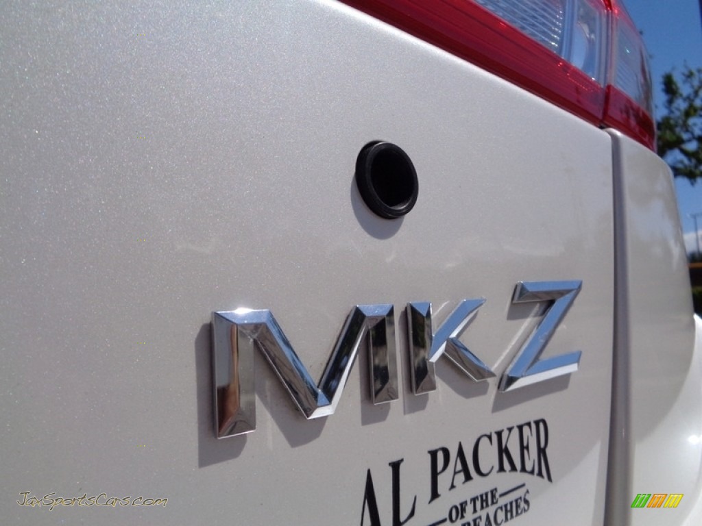 2012 MKZ FWD - White Platinum Metallic Tri-Coat / Light Camel photo #16