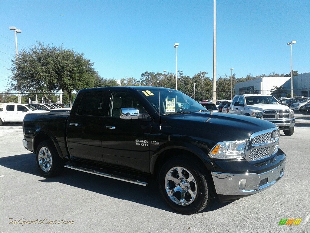 2018 1500 Laramie Crew Cab - Brilliant Black Crystal Pearl / Canyon Brown/Light Frost Beige photo #7