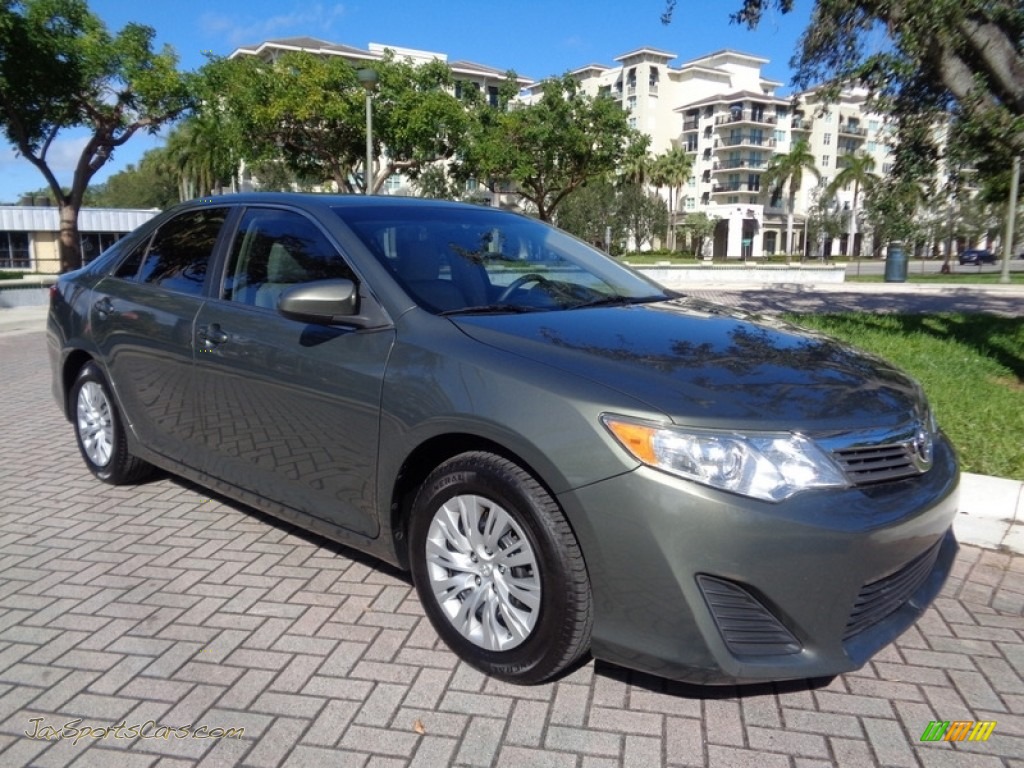2012 Camry L - Cypress Green Pearl / Ivory photo #13