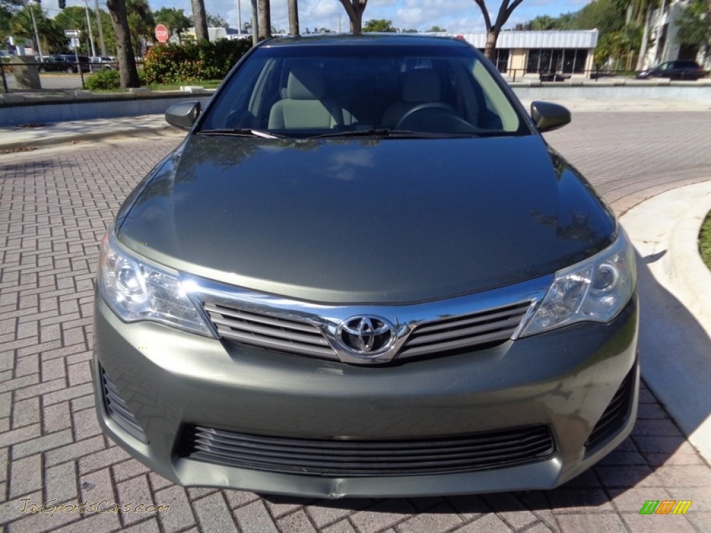 2012 Camry L - Cypress Green Pearl / Ivory photo #15