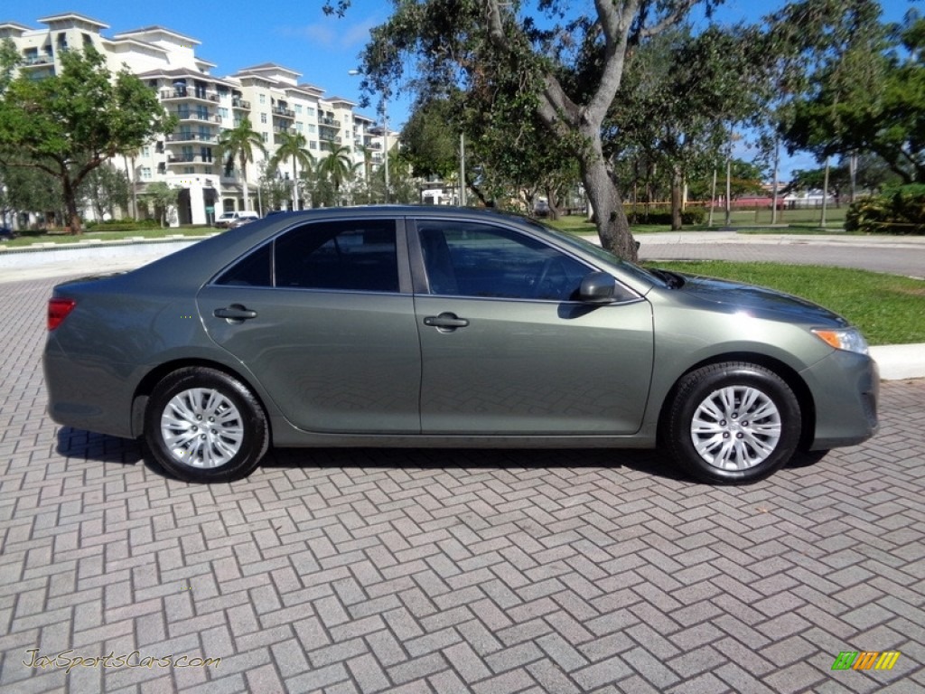 2012 Camry L - Cypress Green Pearl / Ivory photo #65