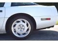 Chevrolet Corvette Coupe Arctic White photo #25