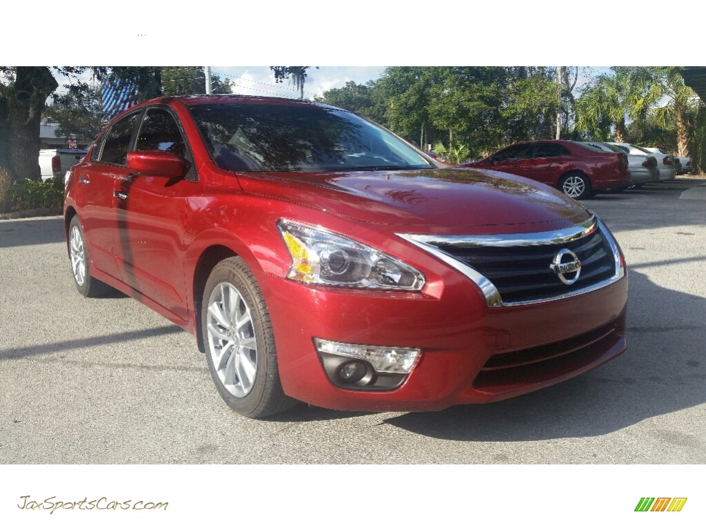 Cayenne Red / Charcoal Nissan Altima 2.5 SV