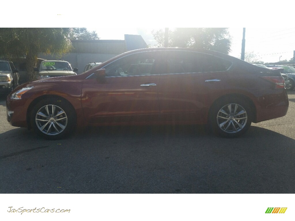 2015 Altima 2.5 SV - Cayenne Red / Charcoal photo #7
