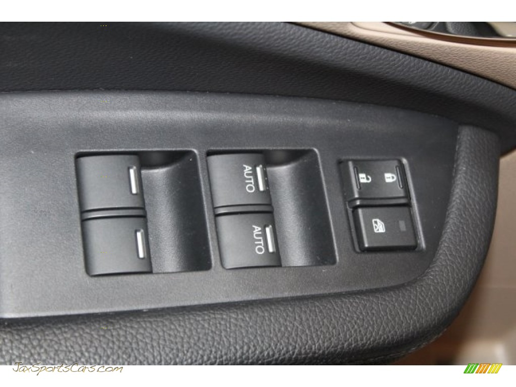 2016 Pilot EX-L - White Diamond Pearl / Beige photo #10 2016 Pilot EX-L - White Diamond Pearl / Beige photo #10