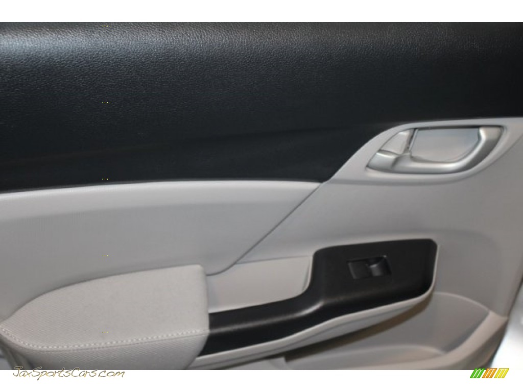 2015 Civic LX Sedan - Alabaster Silver Metallic / Gray photo #21