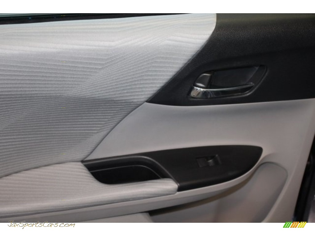 2015 Accord LX Sedan - Alabaster Silver Metallic / Gray photo #23