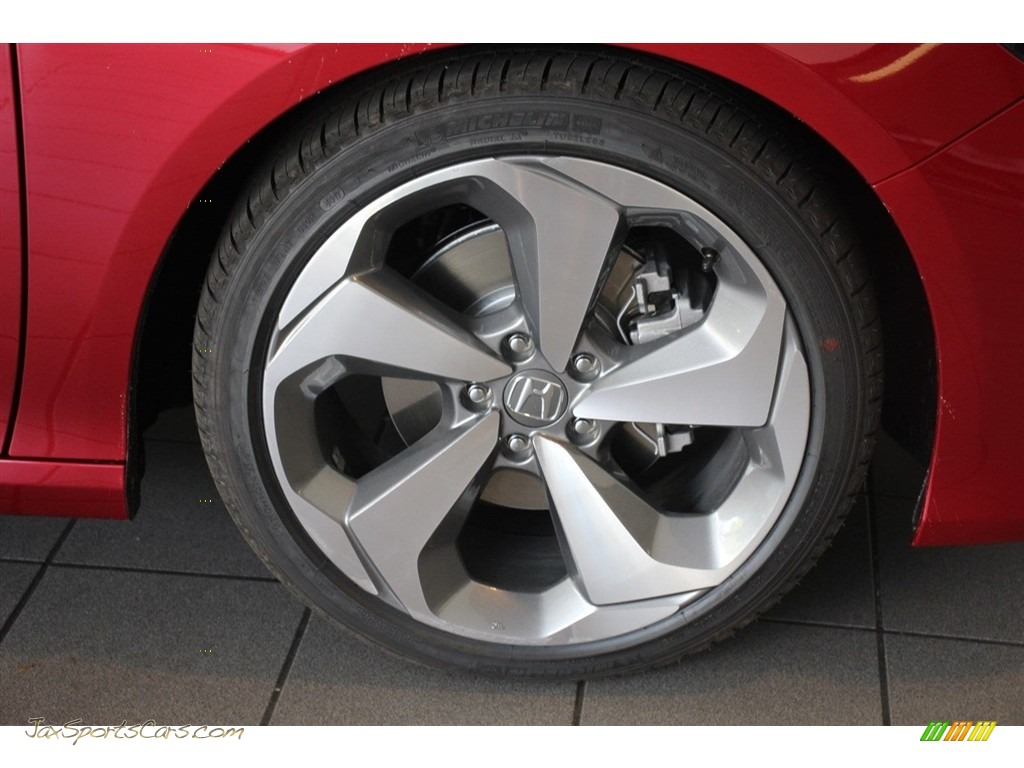 2018 Accord Touring Sedan - Radiant Red Metallic / Ivory photo #8