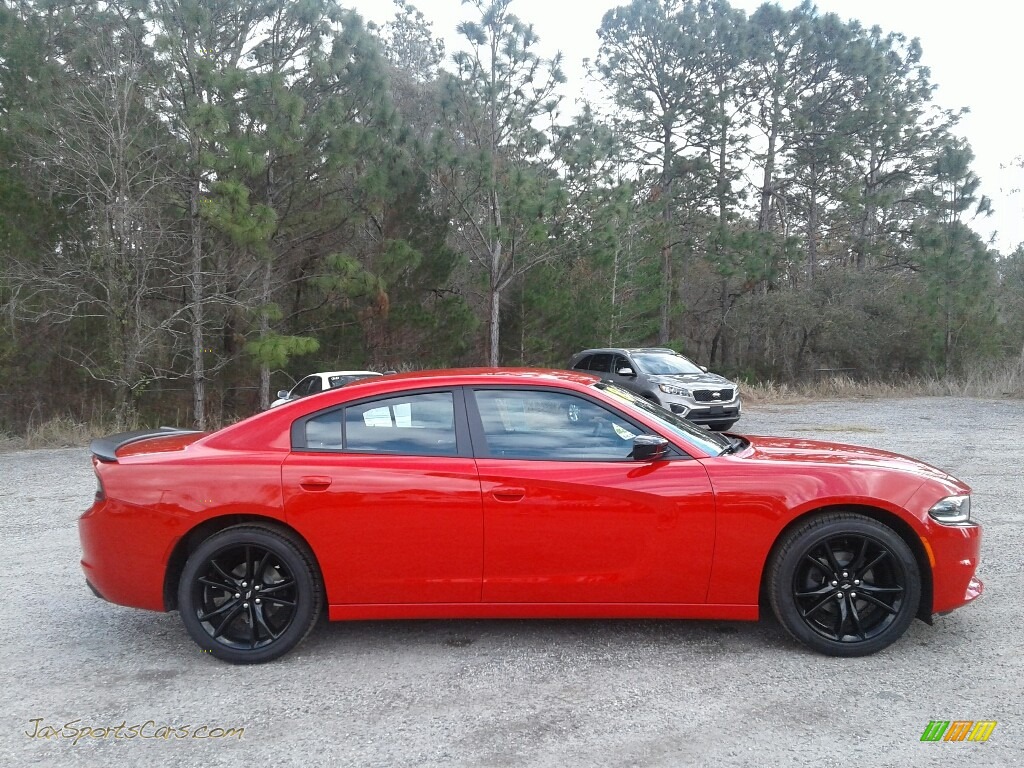 2018 Charger SXT - Torred / Black photo #6