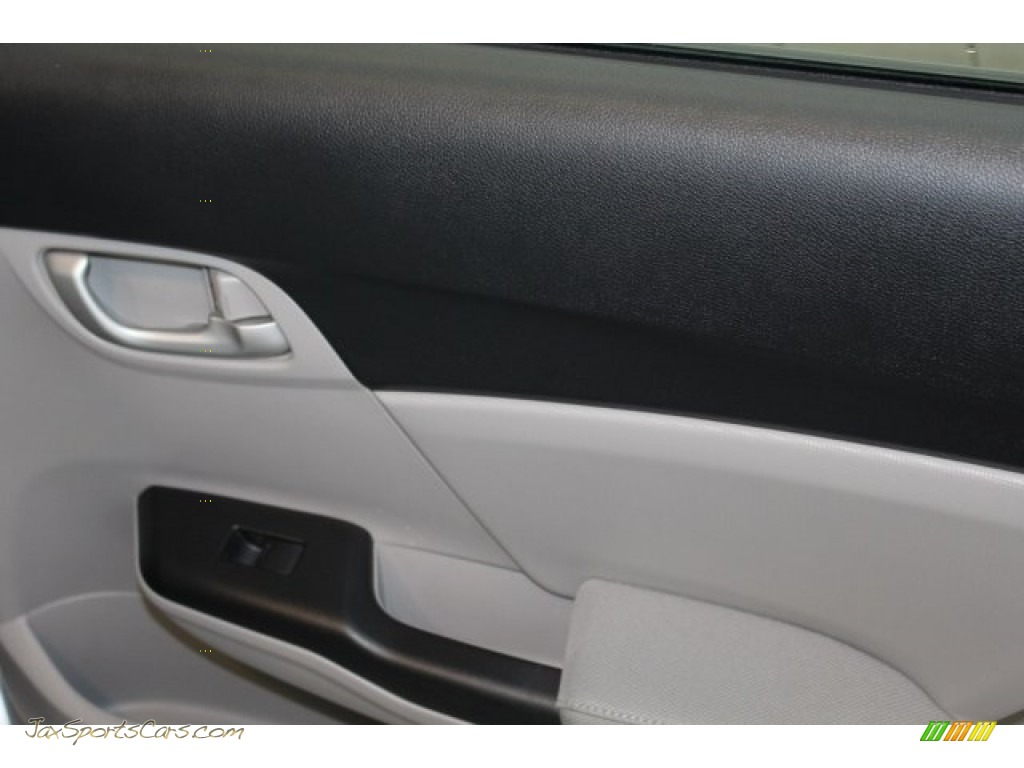 2015 Civic LX Sedan - Alabaster Silver Metallic / Gray photo #33