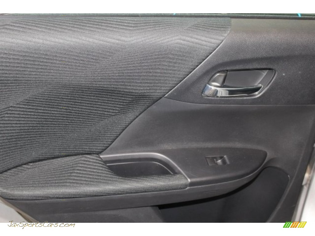 2015 Accord LX Sedan - Alabaster Silver Metallic / Black photo #33