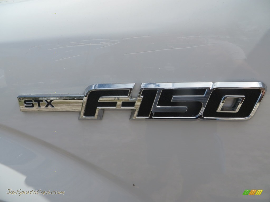 2014 F150 STX SuperCab 4x4 - Oxford White / Steel Grey photo #12