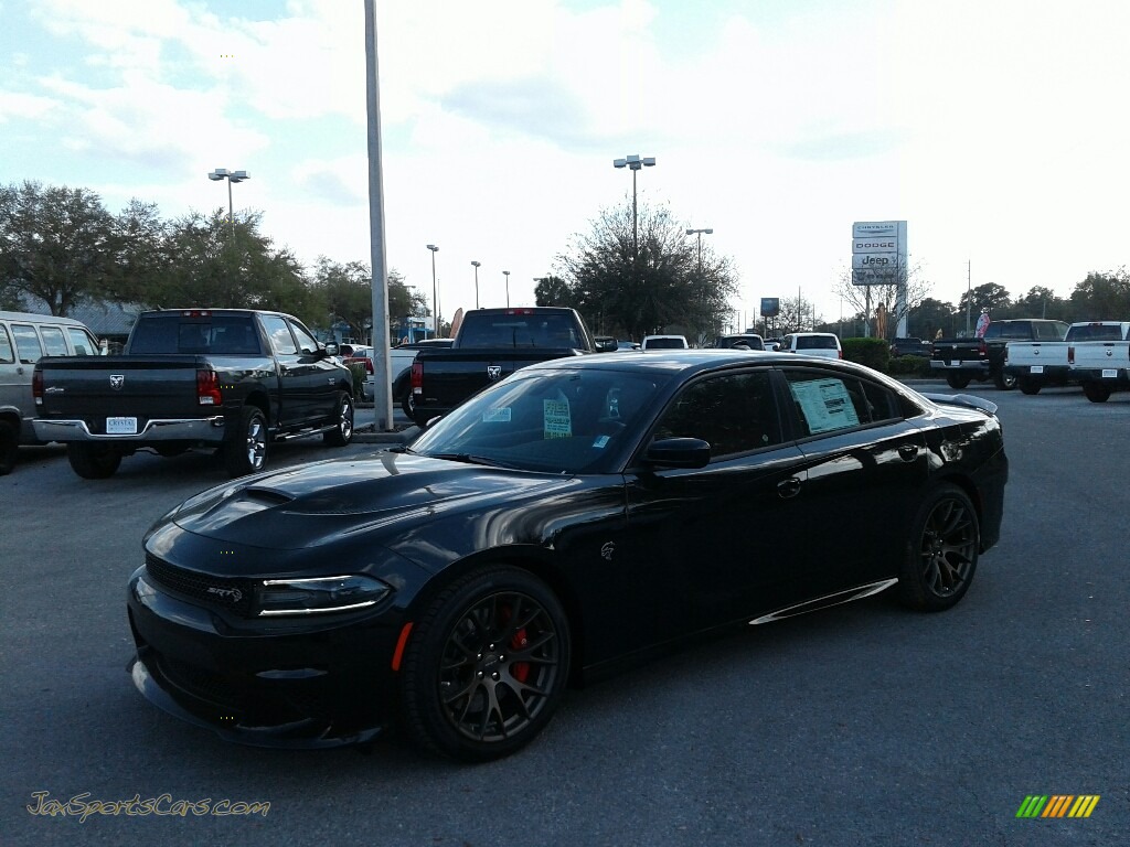 Pitch Black / Ruby Red/Black Dodge Charger SRT Hellcat