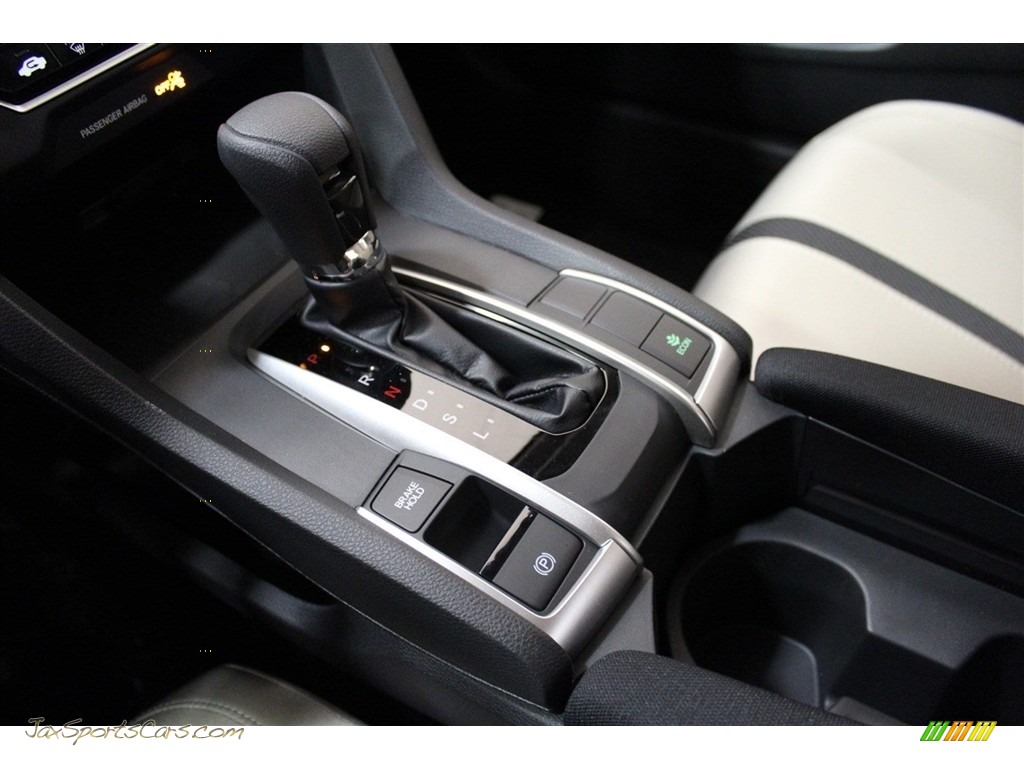 2018 Civic LX Sedan - Taffeta White / Ivory photo #30