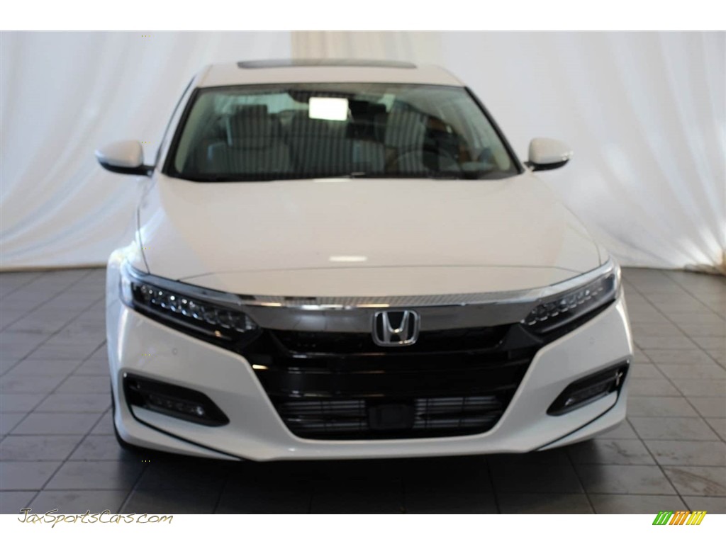 2018 Accord Touring Sedan - White Orchid Pearl / Ivory photo #4