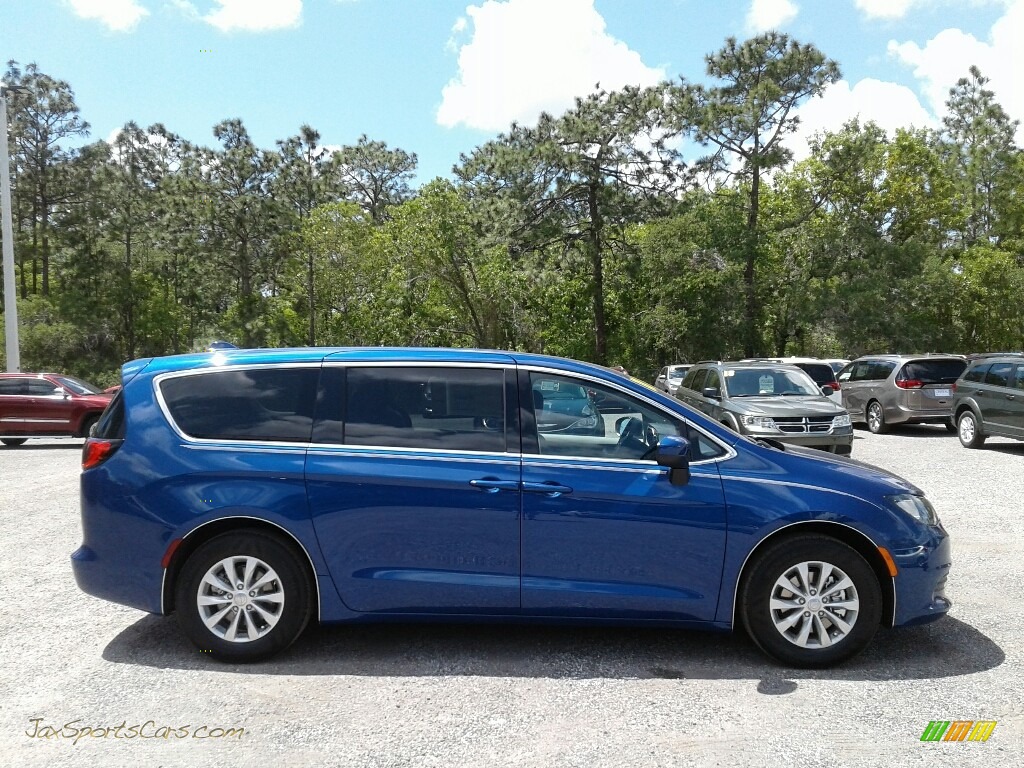 2018 Pacifica Touring L - Jazz Blue Pearl / Black/Alloy photo #6