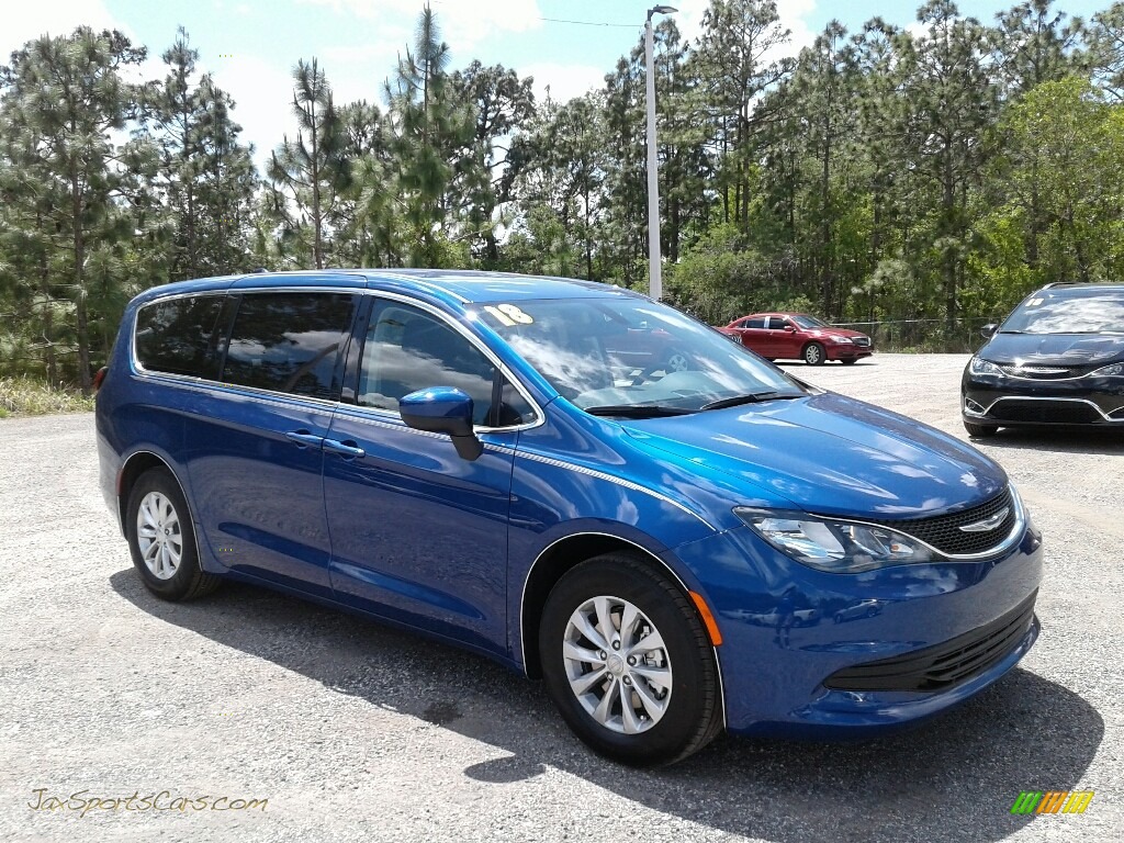 2018 Pacifica Touring L - Jazz Blue Pearl / Black/Alloy photo #7