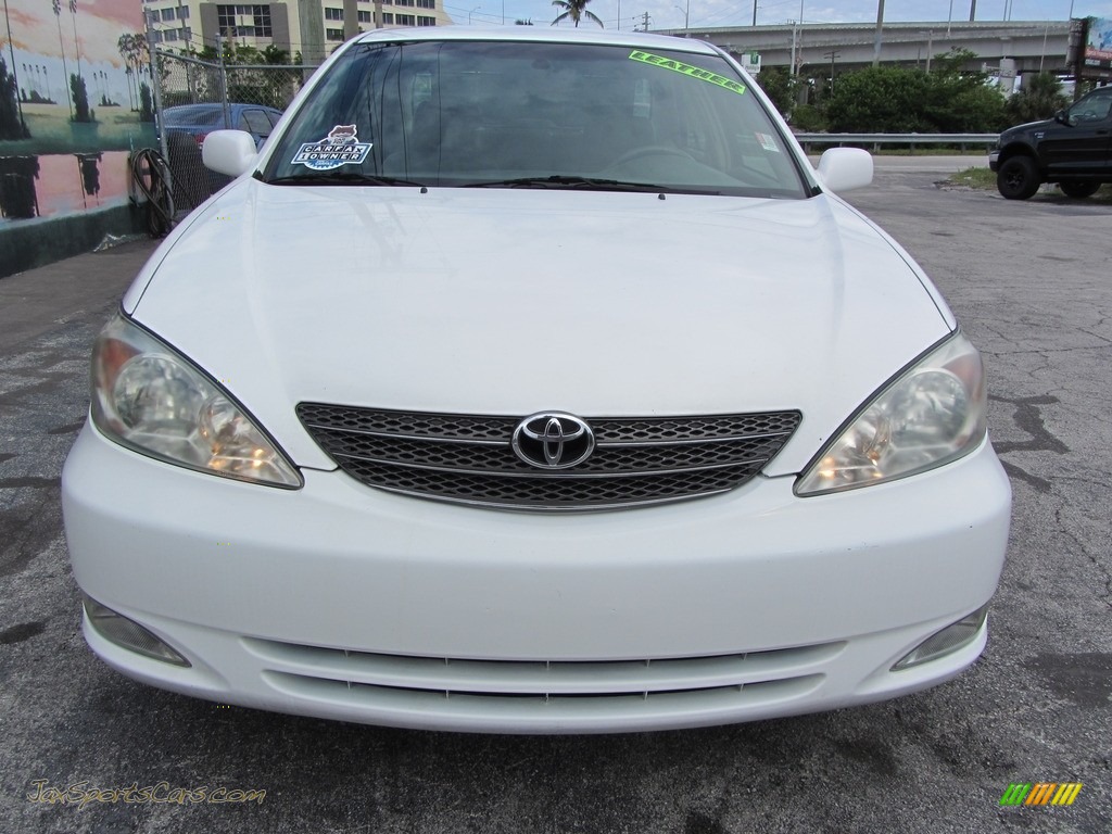 2003 Camry XLE - Super White / Taupe photo #4