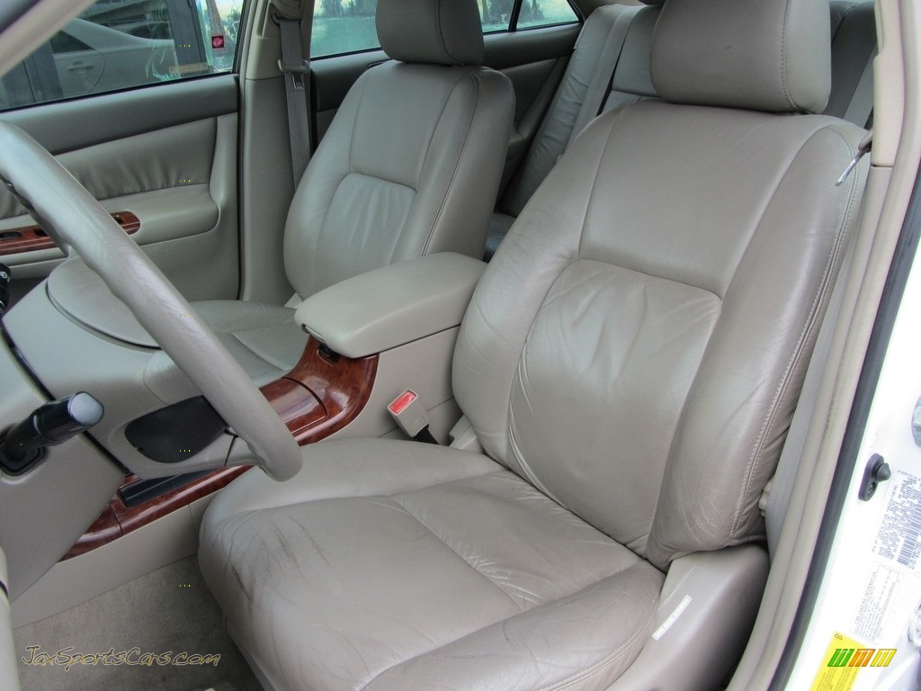 2003 Camry XLE - Super White / Taupe photo #11