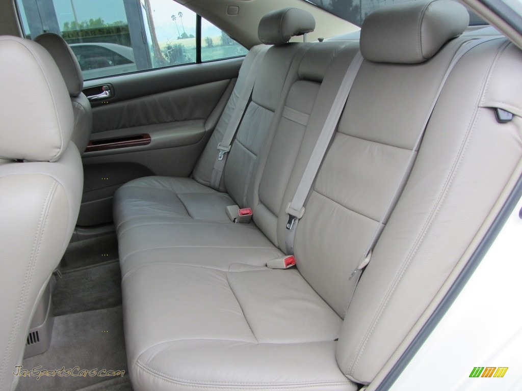 2003 Camry XLE - Super White / Taupe photo #13