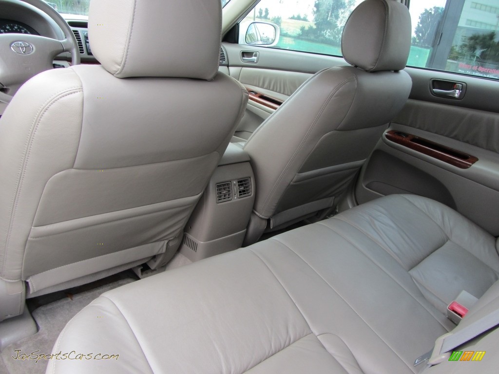 2003 Camry XLE - Super White / Taupe photo #14