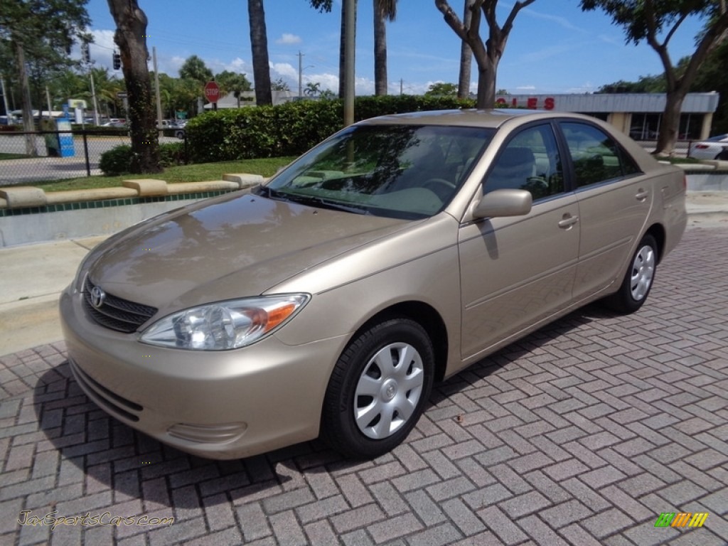 2003 Camry LE - Desert Sand Mica / Taupe photo #1