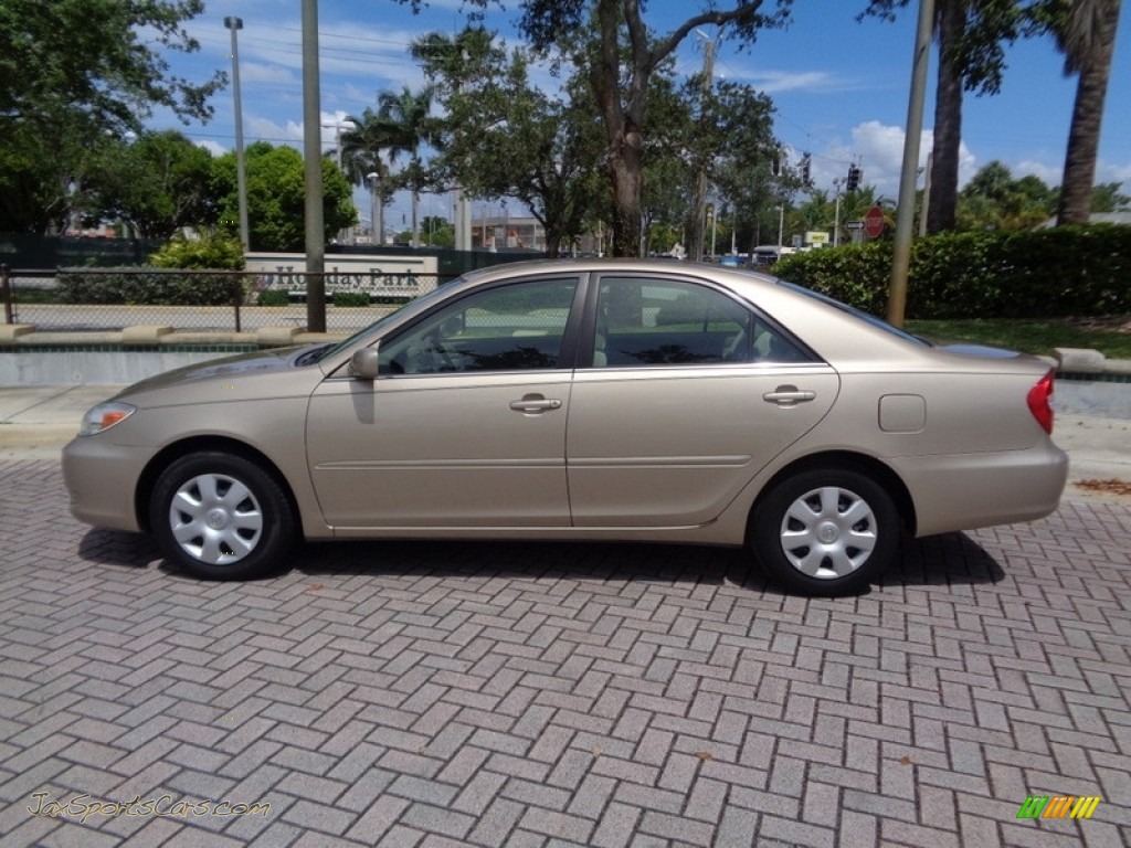 2003 Camry LE - Desert Sand Mica / Taupe photo #3