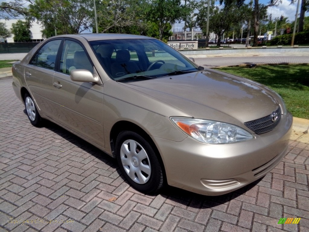 2003 Camry LE - Desert Sand Mica / Taupe photo #27