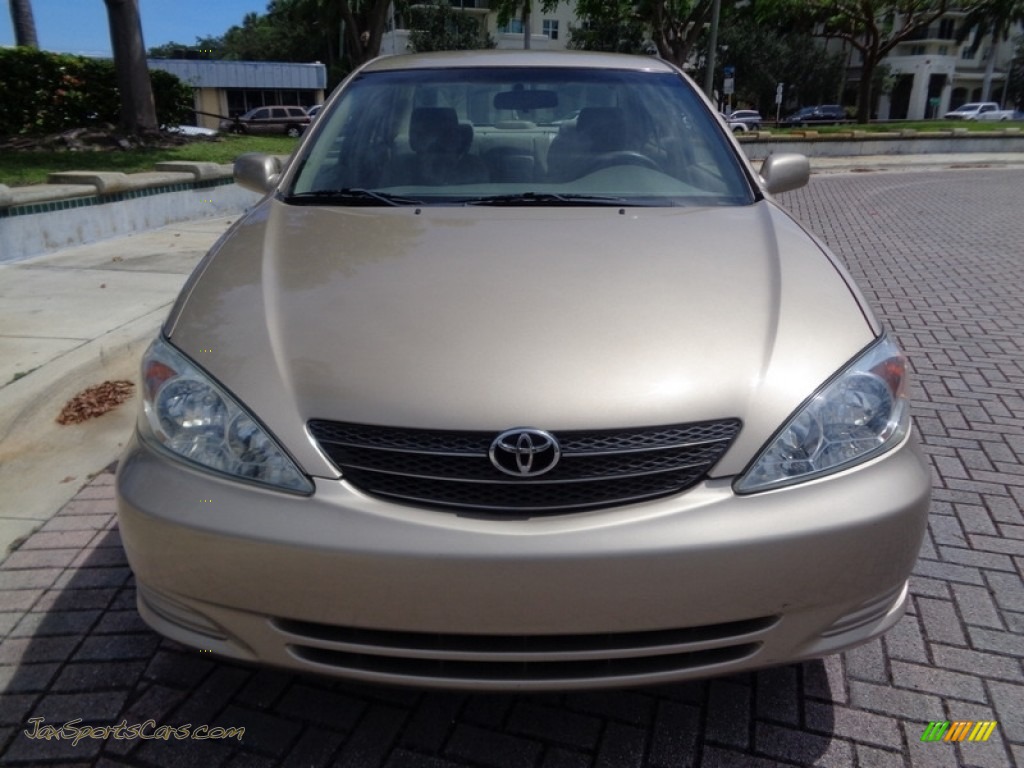 2003 Camry LE - Desert Sand Mica / Taupe photo #37