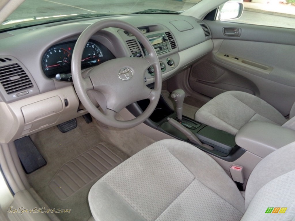 2003 Camry LE - Desert Sand Mica / Taupe photo #49