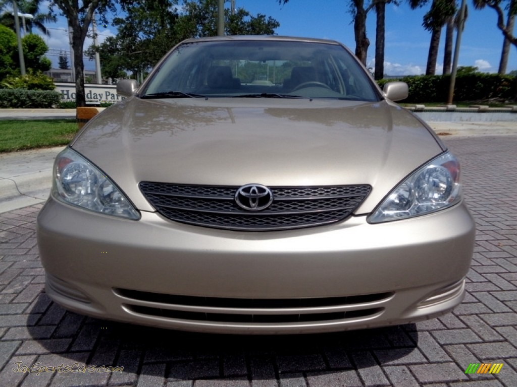 2003 Camry LE - Desert Sand Mica / Taupe photo #50