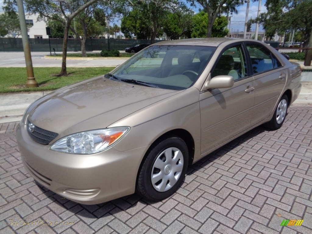 2003 Camry LE - Desert Sand Mica / Taupe photo #53