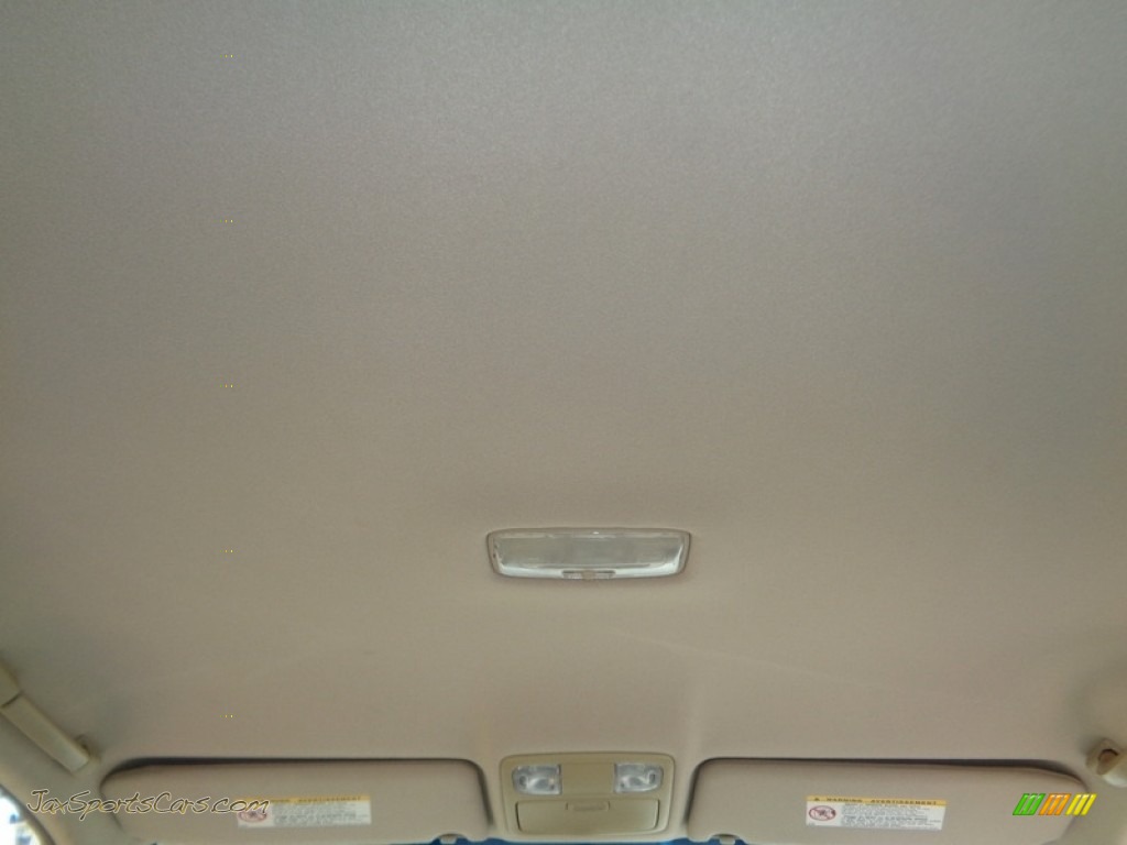 2003 Camry LE - Desert Sand Mica / Taupe photo #69