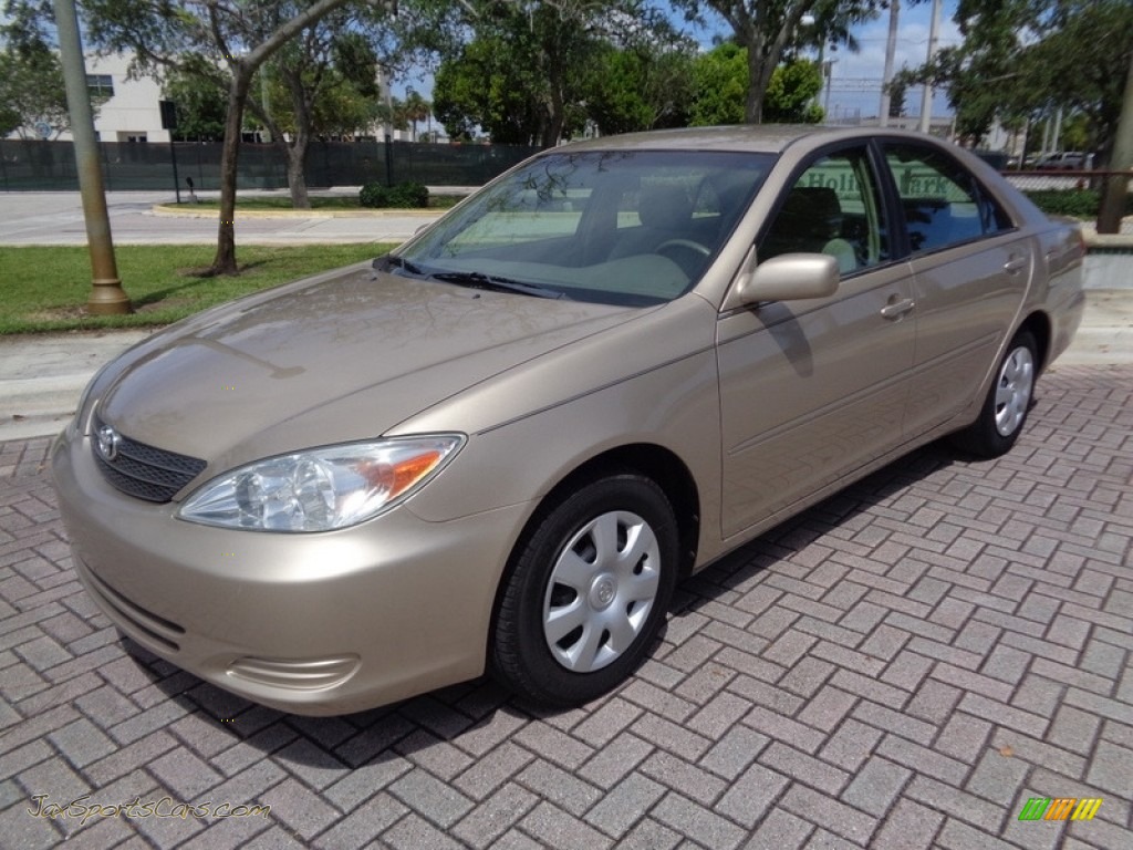 2003 Camry LE - Desert Sand Mica / Taupe photo #73