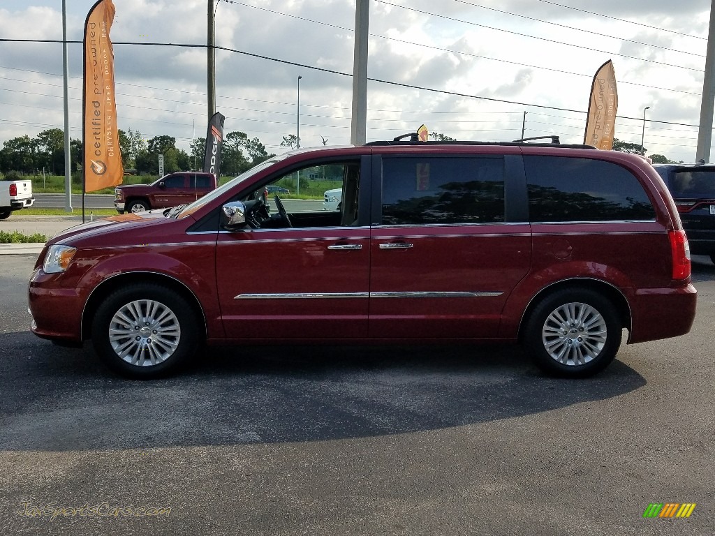 2012 Town & Country Touring - L - Deep Cherry Red Crystal Pearl / Black/Light Graystone photo #2