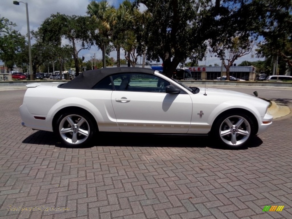 2007 Mustang V6 Premium Convertible - Performance White / Medium Parchment photo #44