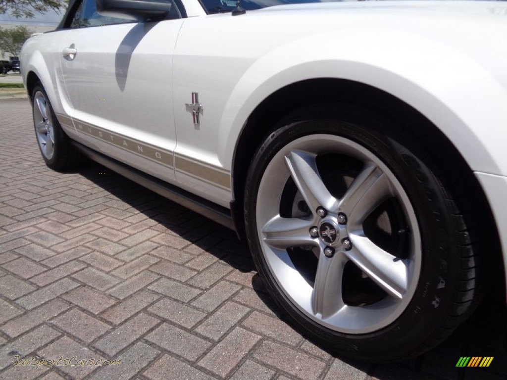 2007 Mustang V6 Premium Convertible - Performance White / Medium Parchment photo #49