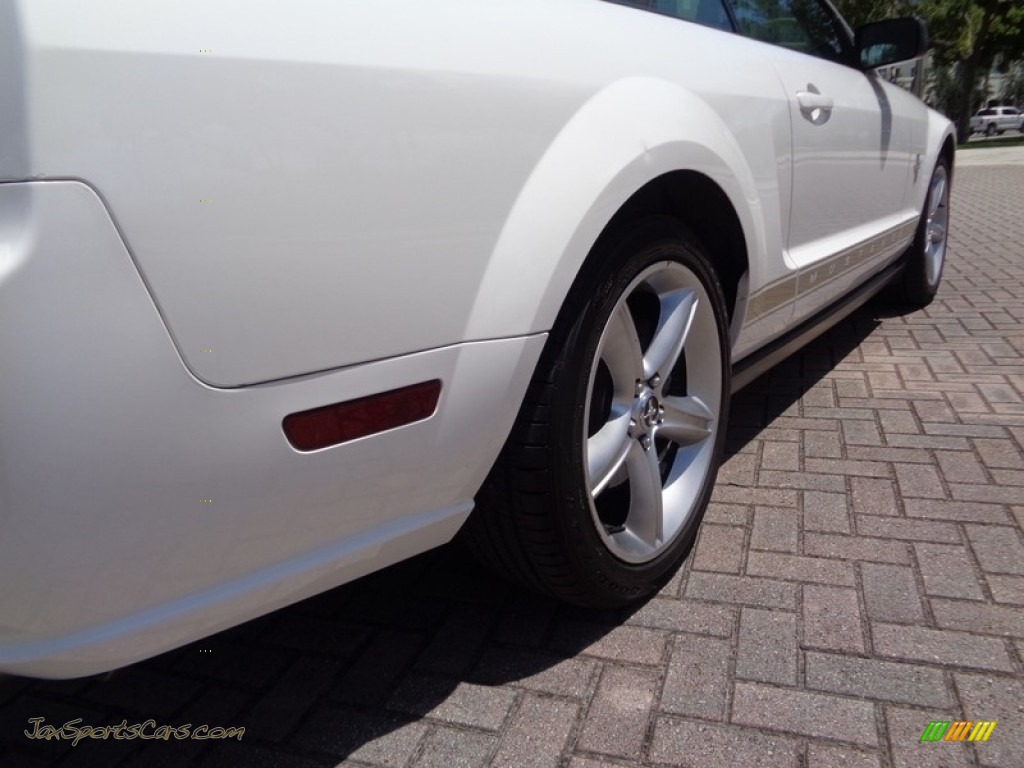 2007 Mustang V6 Premium Convertible - Performance White / Medium Parchment photo #51