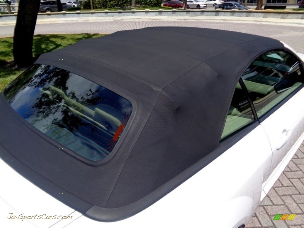 2007 Mustang V6 Premium Convertible - Performance White / Medium Parchment photo #54