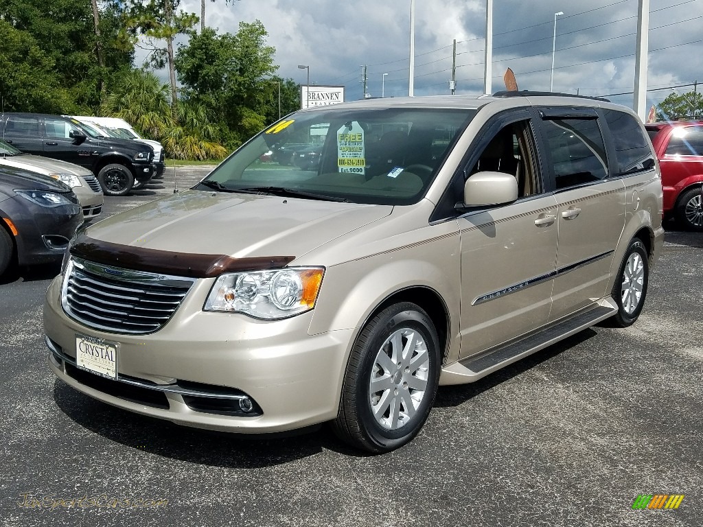 2014 Town & Country Touring - Cashmere Pearl / Dark Frost Beige/Medium Frost Beige photo #1