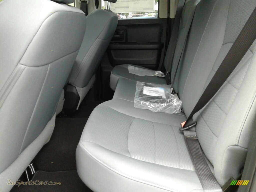 2018 1500 Express Quad Cab 4x4 - Granite Crystal Metallic / Black/Diesel Gray photo #10