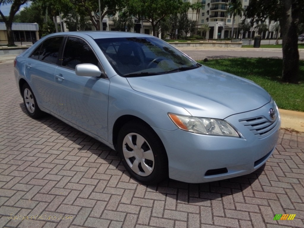 2009 Camry LE - Sky Blue Pearl / Bisque photo #13