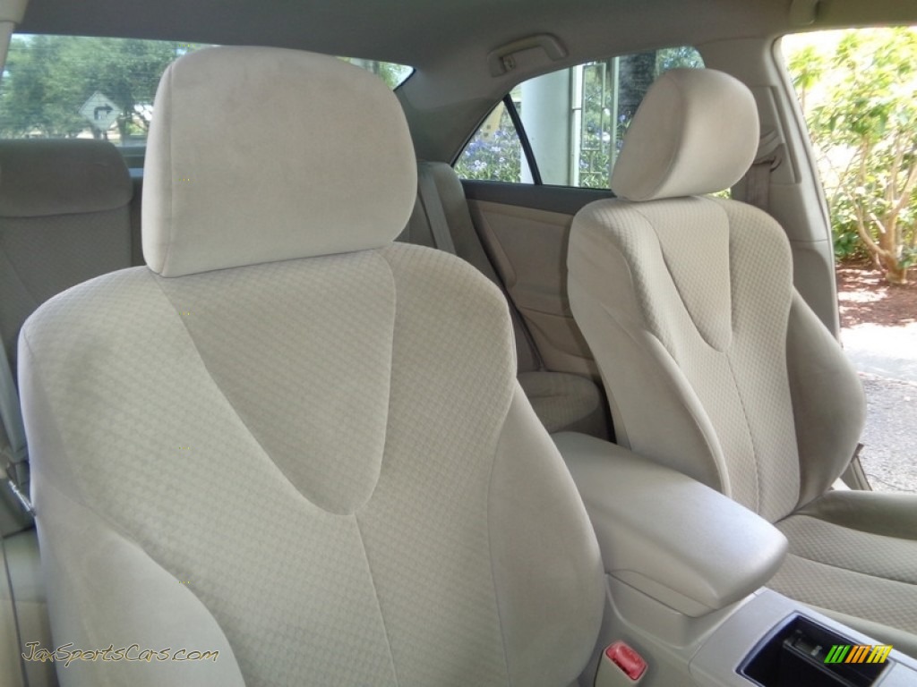 2009 Camry LE - Sky Blue Pearl / Bisque photo #16