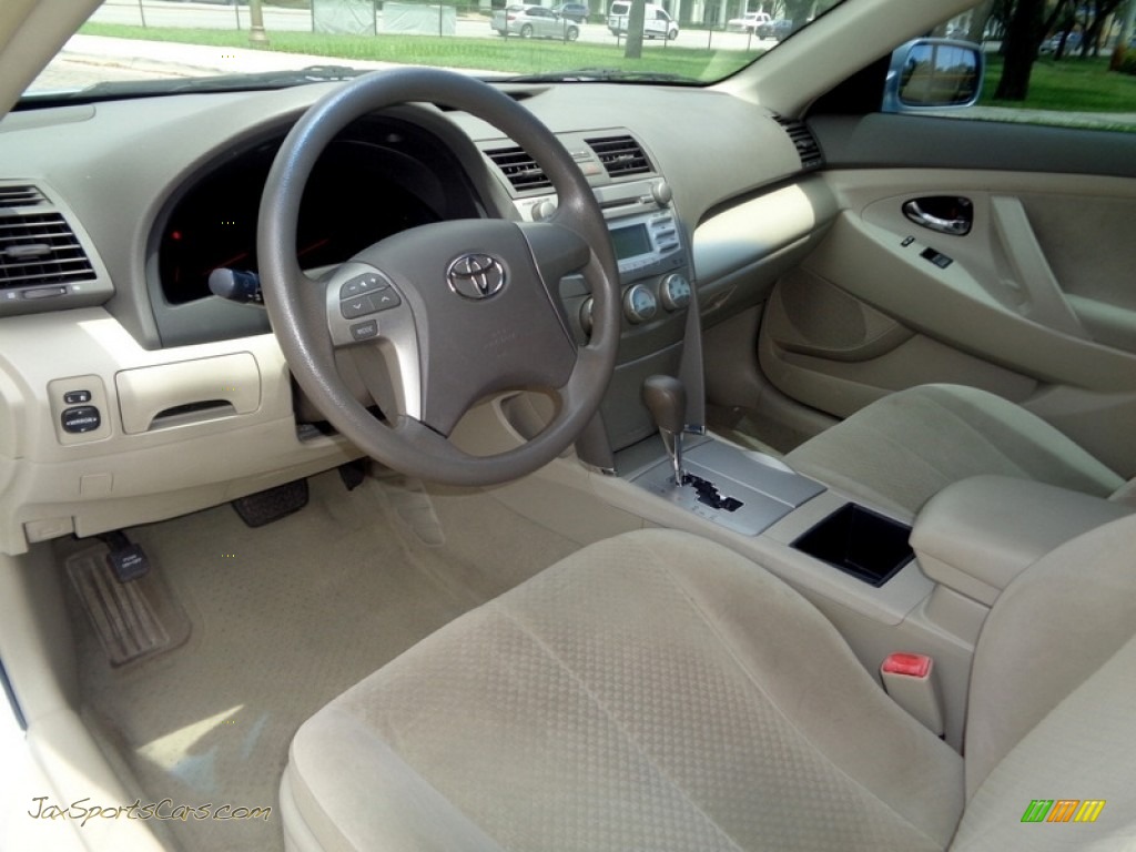 2009 Camry LE - Sky Blue Pearl / Bisque photo #55
