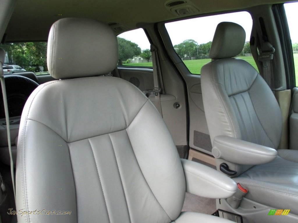 2003 Town & Country LXi - Light Almond Pearl / Taupe photo #14
