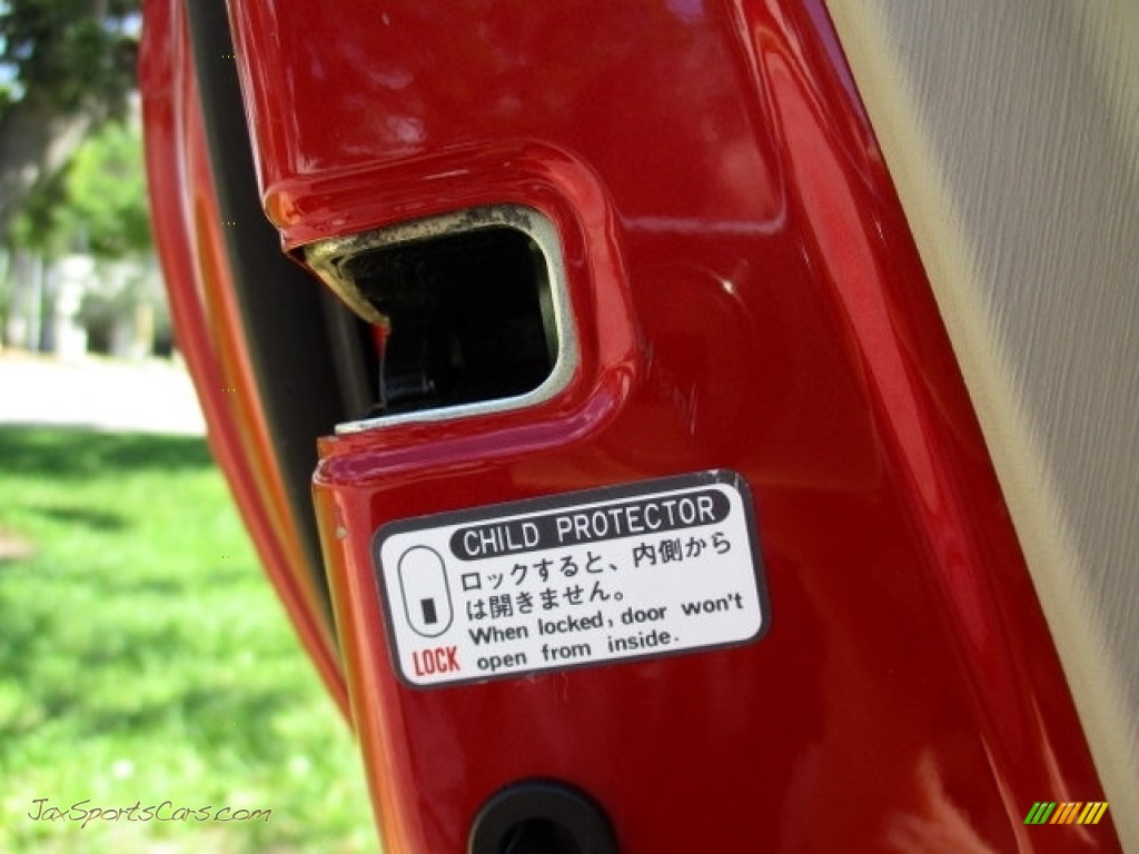 2010 Prius Hybrid IV - Barcelona Red Metallic / Bisque photo #19