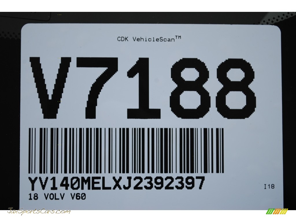 2018 V60 Cross Country T5 AWD - Osmium Grey Metallic / Off Black photo #20