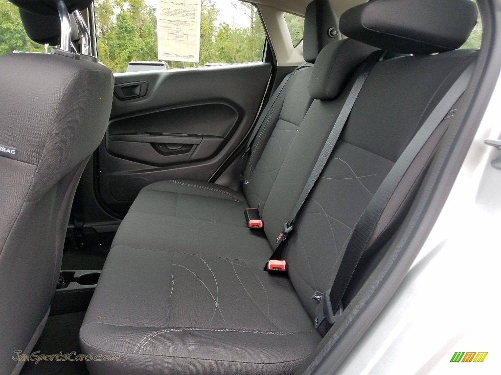 2018 Fiesta SE Hatchback - Ingot Silver / Charcoal Black photo #12