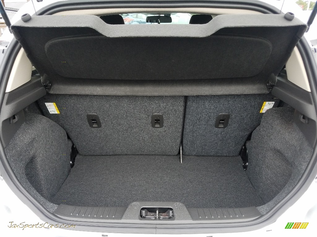 2018 Fiesta SE Hatchback - Ingot Silver / Charcoal Black photo #19